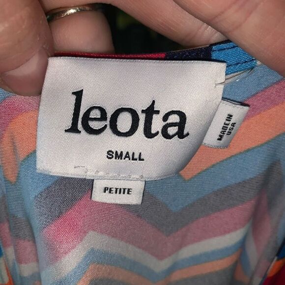 Leota multi color chevron knit v-neck travelcore SP sundress - Picture 3 of 3